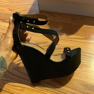 Black strappy wedge heels